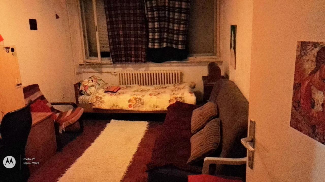 Men Who Knit Apartment Beograd Ngoại thất bức ảnh